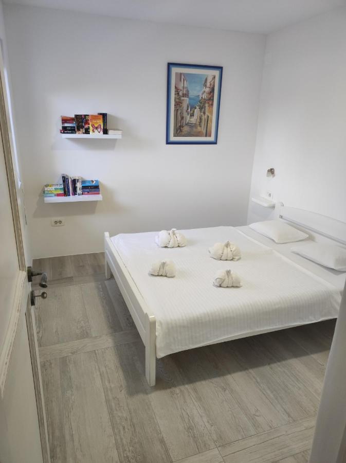 Luxury Apartment Alba With Pool 칸파나르 외부 사진